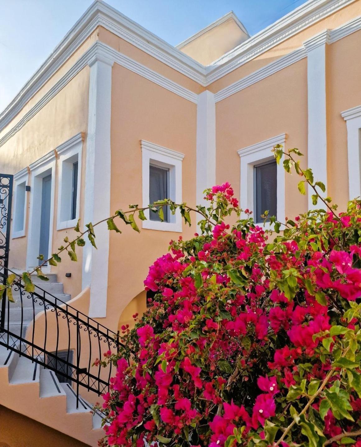 Kykladonisia Traditional Settlement Fira  Esterno foto