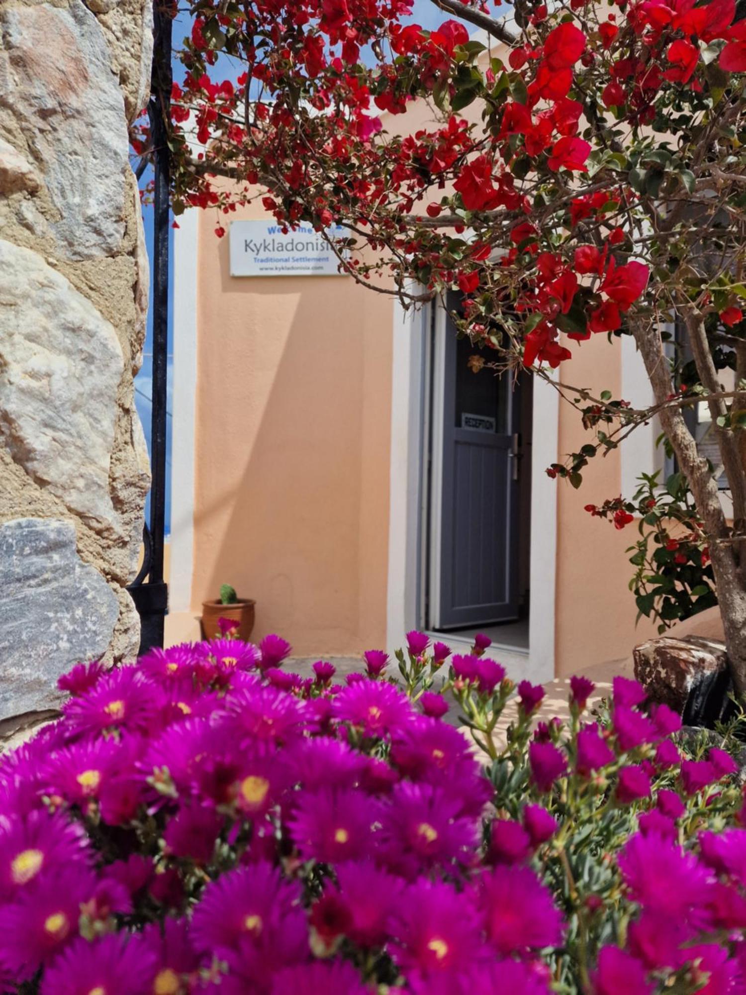 Kykladonisia Traditional Settlement Fira  Esterno foto