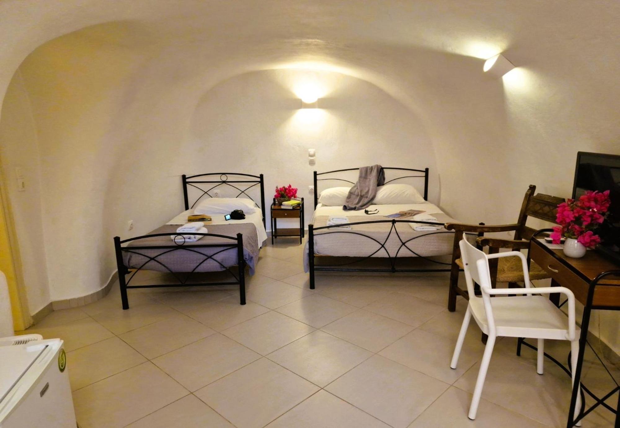 Kykladonisia Traditional Settlement Fira  Esterno foto